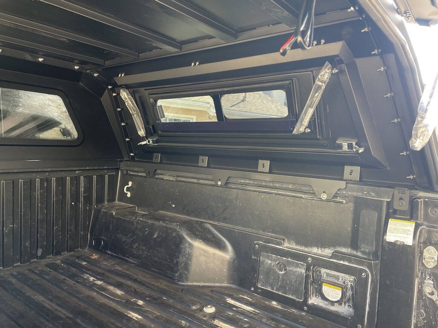Metal Camper Shell For 2016+ Toyota Tacoma